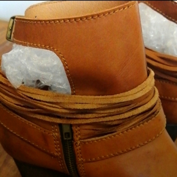 Free People shredded ankle booties, caramel, block heel - Picture 7 of 10